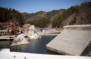 I visited the town where my cousin lived. It is a small fishing village called Ryouishi Kamaishi. 釜石市・両石町を訪れました。