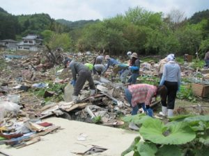 がれき撤去作業