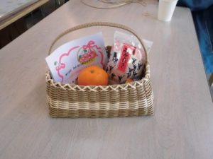 【ペーパークラフトde小物入れ作り】INみんなの家