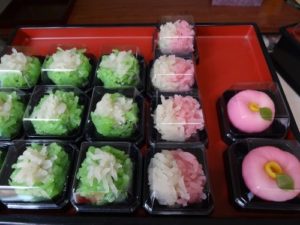 立春過ぎて・・・店先にも春