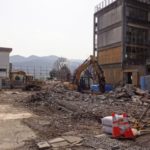 旧 釜石第一中学校校舎 解体進行中