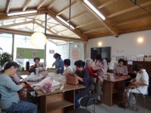 【クラフトで作るかごバック】4回コース（3回目）