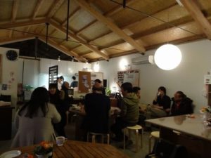 【cadatte　よるカフェ】 ～かってに交流会～