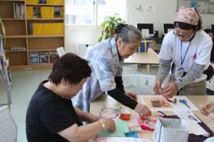 ぷらざ☆かだって　ビーズのブレスレットづくり