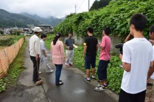 子ども街づくり倶楽部　ガーデンライト設置作業