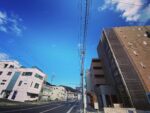 みんなの家から右向くとこんな景色。今日も青空。