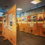所用で本日も県庁におります。県民室の県産木材のパーテーション、、欲しい。。